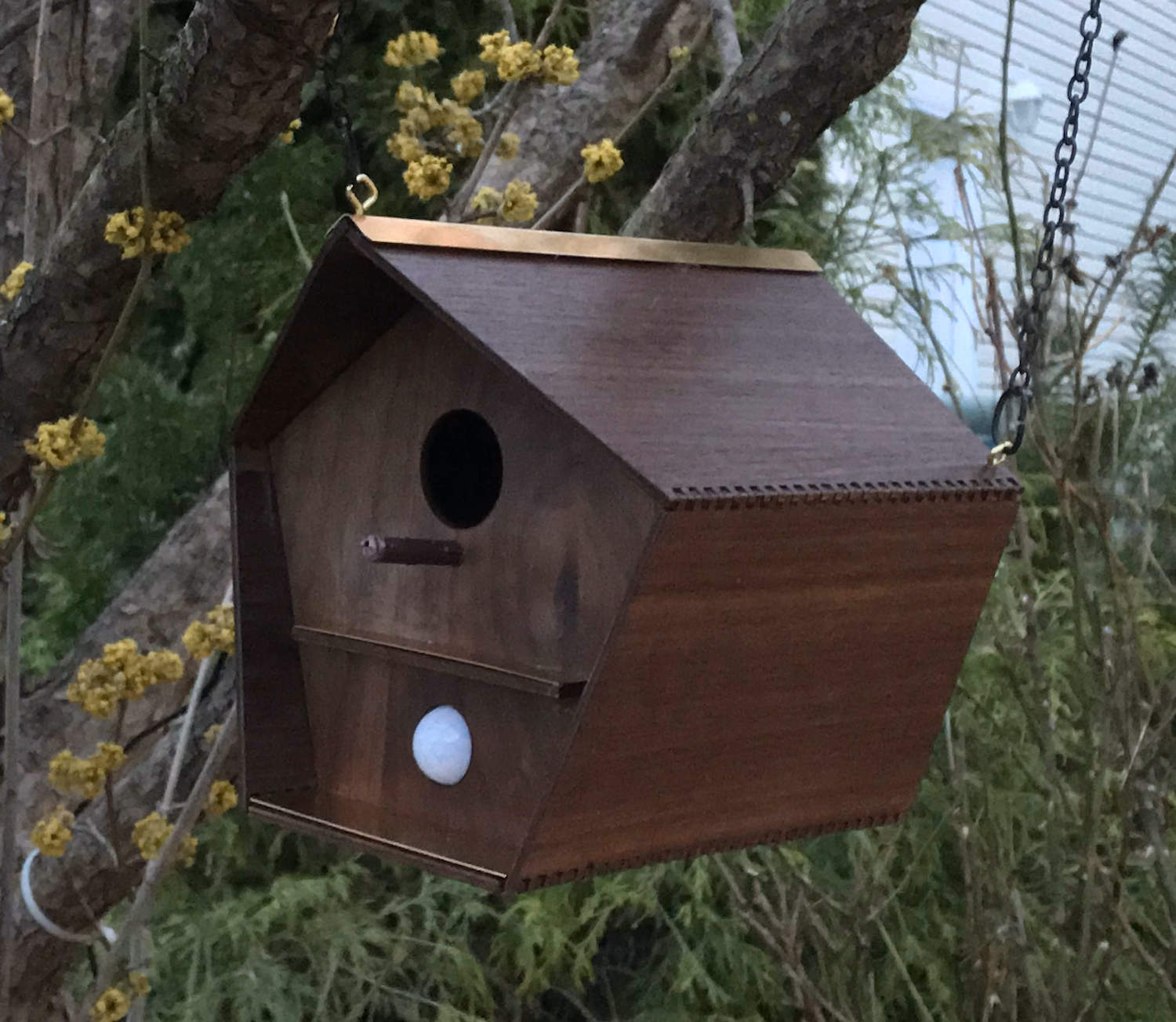 Smart Birdhouse — IoT climate sensor, MDF construction